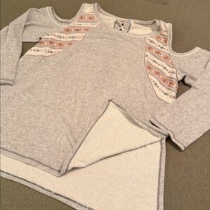 NWOT Jolt women’s XXL (2XL) cold shoulder sweatshirt top